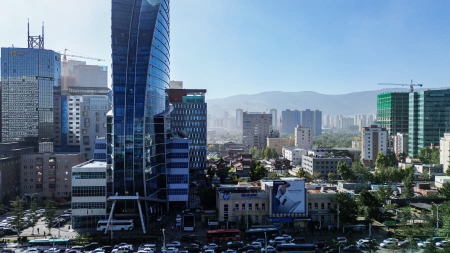 Улаанбаатарт 17 градус дулаан байна